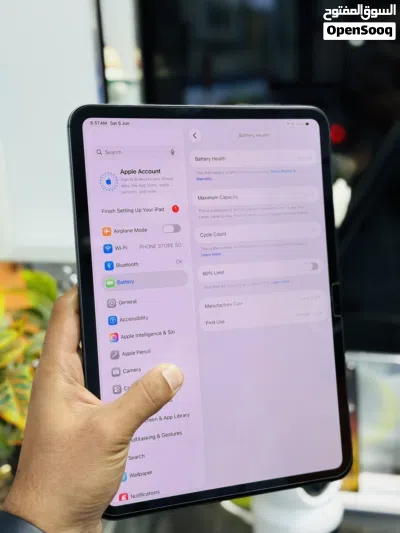 Apple ipad pro M4 512Gb 11-inch 120Hz display clean fantastic less use 3