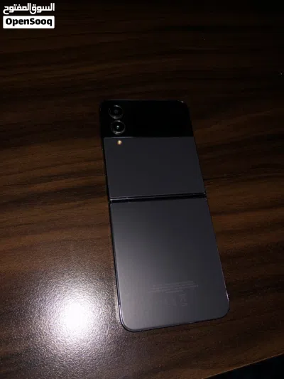 Samsung Z flip 4 3