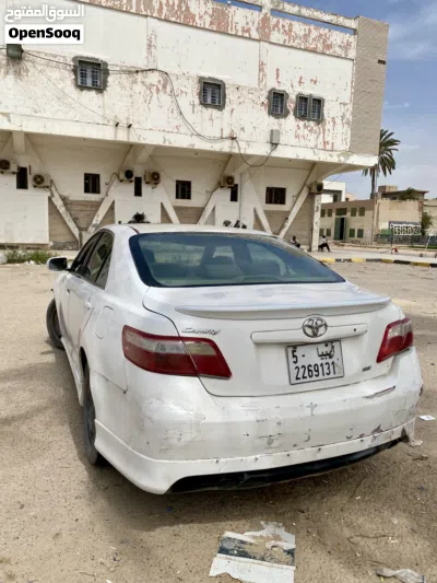 Toyota Camry SE 4