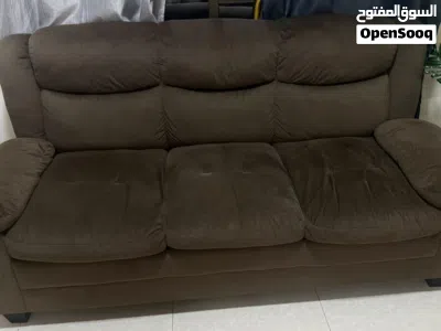 طقم كنب للبيع بحاله ممتازه 2
