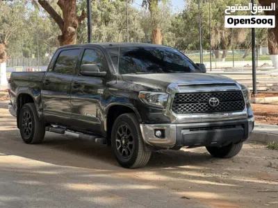Toyota Tundra SR5 2