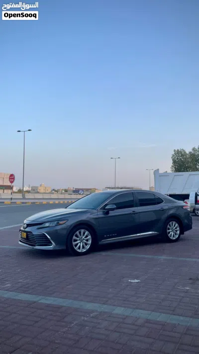 Toyota Camry LE 2