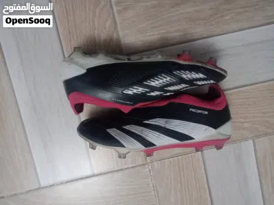 Adidas Predator crampons 2