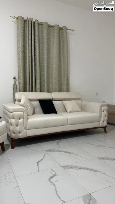 طقم كنب للبيع راقي جداً 2