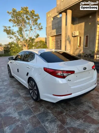 Kia K5 EX 4