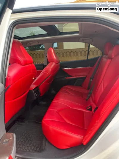 Toyota Camry XLE 3