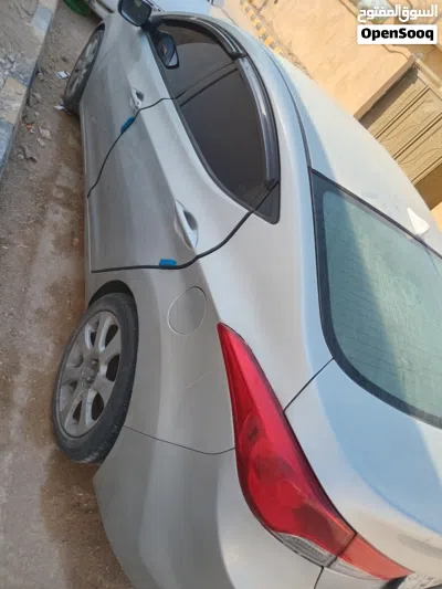 هيونداي افانتي 3