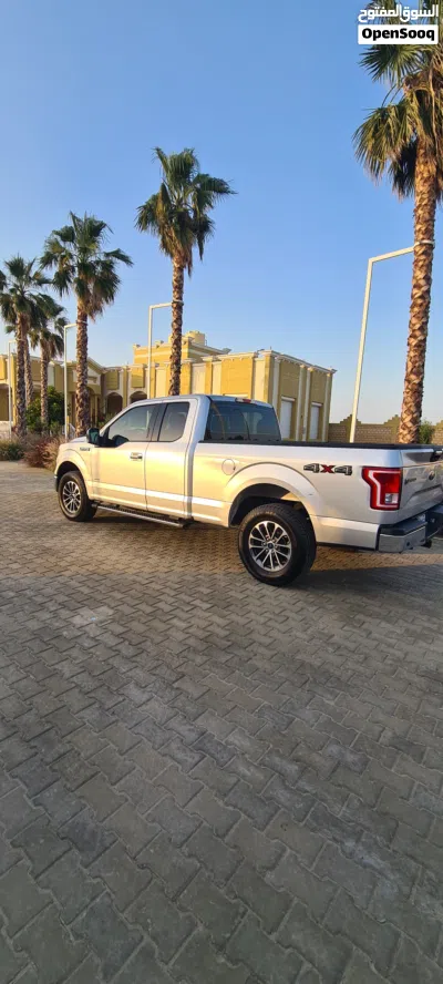 Ford F-150 XLT 4