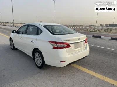 Nissan Sentra XE 3