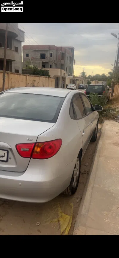 هيونداي افانتي Standard 2