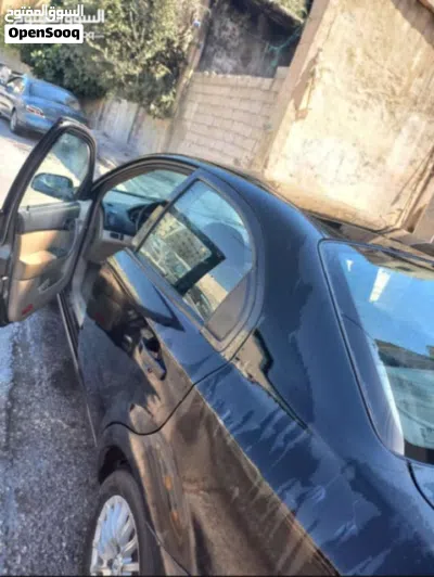 Chevrolet Aveo Base 4