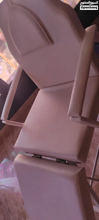 سرير تجميل شبه جديد 2