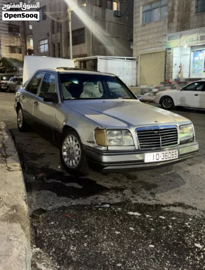 Mercedes Benz E-Class E 200 2