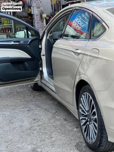Ford Fusion Titanium 4