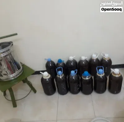 لدينا جميع انواع العسل والشمع البلدي والسمن بقر السمن غنم على الشرط مضمون 100% 2