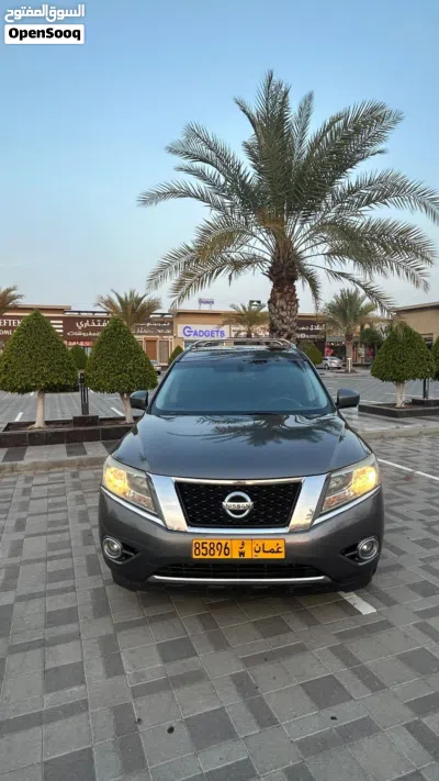 Nissan Pathfinder SV 2