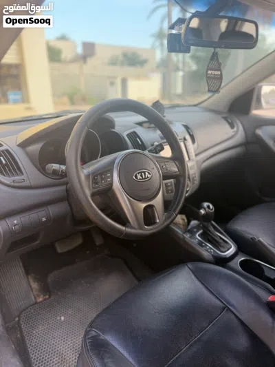 Kia Forte GT 4