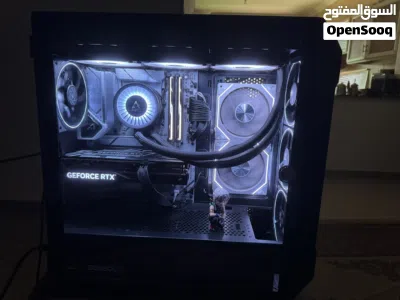 PC gaming مع شاشه و الاكسسوارات 3