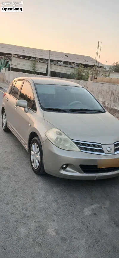Nissan Tiida 3