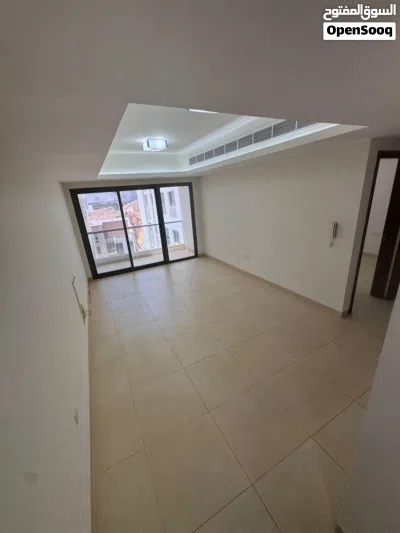 شقة للايجار في القرم - Apartment for rent in Qurum 2