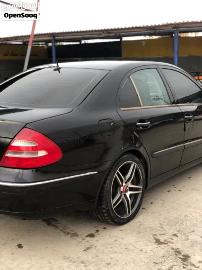 Mercedes Benz E-Class E 320 2
