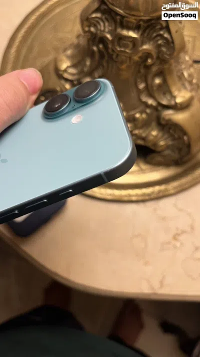 iPhone 16 تركوازي 4
