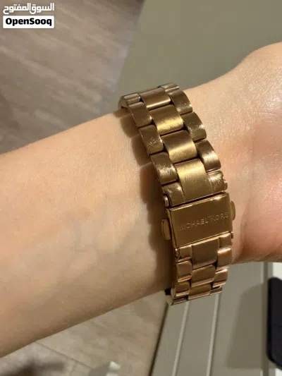 ساعة مايكل كورس rose gold 2