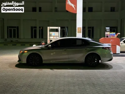Toyota Camry LE 4