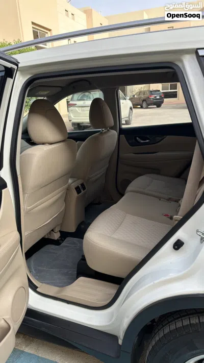 Nissan X-Trail S 4
