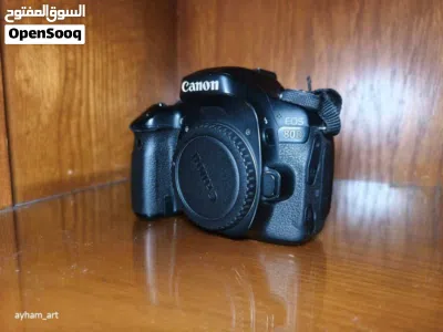 كاميرا كانون 80d - كانون 18-135mm lens بحالة ممتازة 2