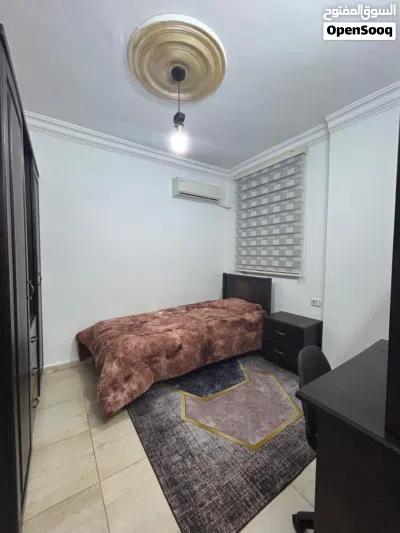 شقة مفروشة للايجار شارع الجامعة اربد 2