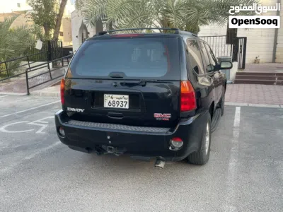 GMC Envoy Denali 3