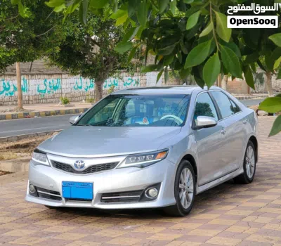 تويوتا كامري XLE 2