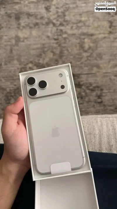 iPhone 17 Pro Max 2