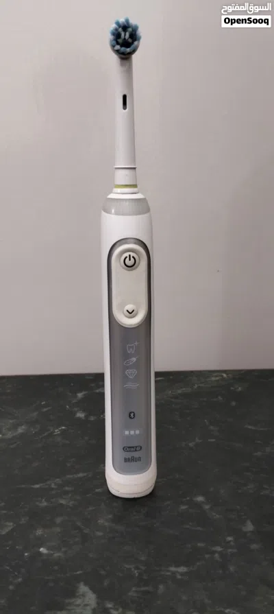 فرشاة أسنان كهربائيه Oral B Genius 2