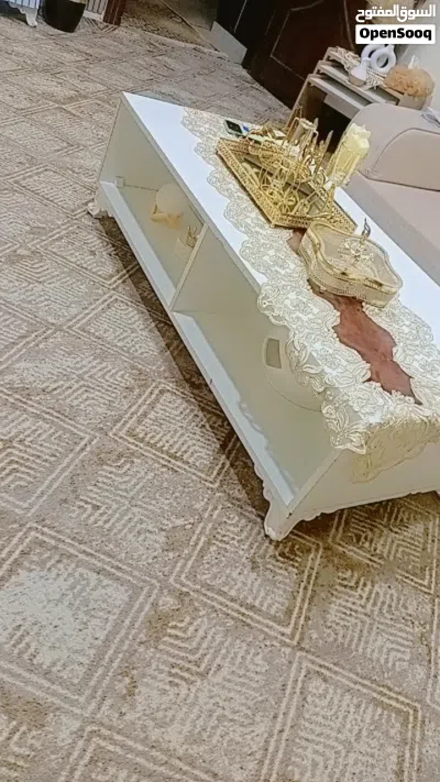 طاولة شاشه +طاولة وسط 2
