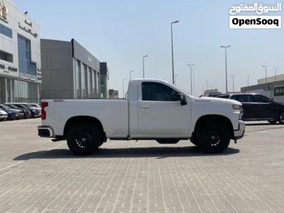 Chevrolet Silverado Standard 4