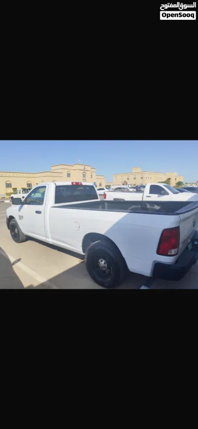 دودج رام Tradesman 4