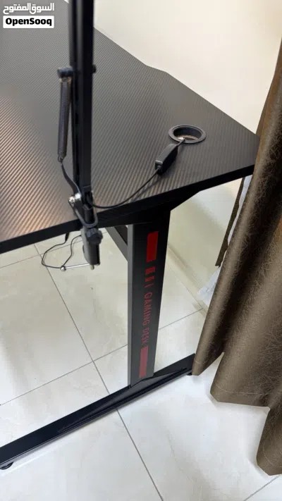 E11 Gaming/Study Desk 3