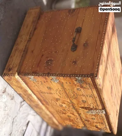 (اقرأ الوصف) صندقجة انتيكة تحفة مال زمان الطيبين قياساتها 92 سم عرض،58 سم عمق،62 سم ارتفاع 4
