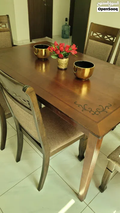 طاولة طعام و6 كراسي فخمة 2