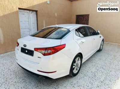 Kia K5 EX 4
