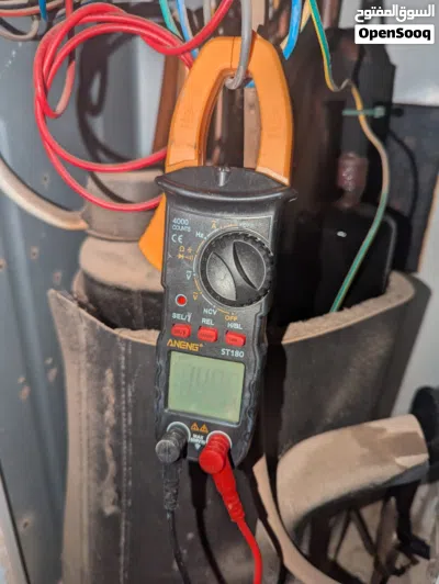 we do Ac pressure clean, Ac gas filling, Ac installation, Ac repair, Ac services and Ac maintenance 4