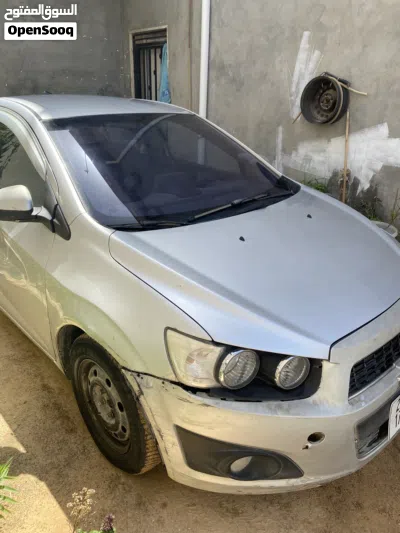 Chevrolet Aveo Base 2