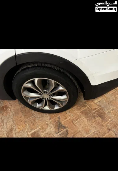 Hyundai Santa Fe Standard 4