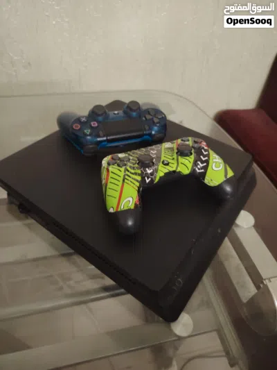 سوني 4 سليم (PS4 Slim) مساحة 500 قيقا مع يدتين 3