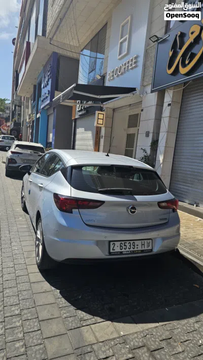 Opel Astra Ultimate 2