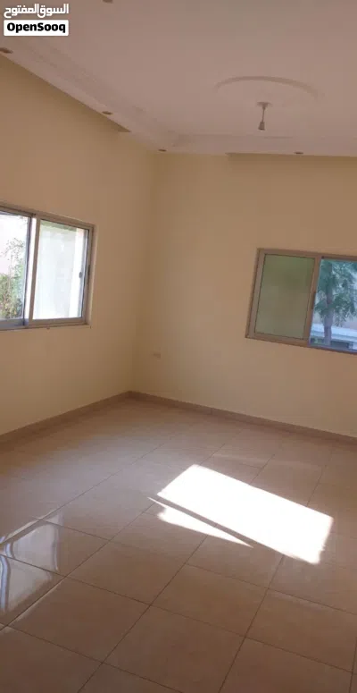 بيت طابقين في ام نوارة 4
