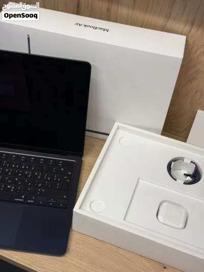 MacBook Air 2026. M5-Chip. 16 RAM. 512 SSD. 13.6-inch 3