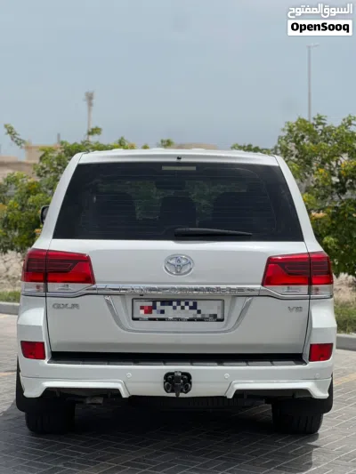 تويوتا لاند كروزر GXR 4